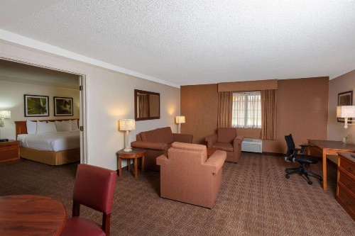 La Quinta by Wyndham Las Vegas Airport N Conv. image 13