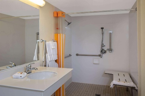La Quinta by Wyndham Las Vegas Airport N Conv. image 19