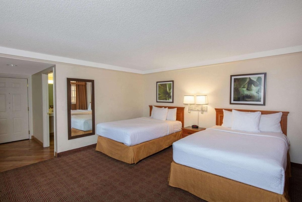 La Quinta by Wyndham Las Vegas Airport N Conv. Image 21