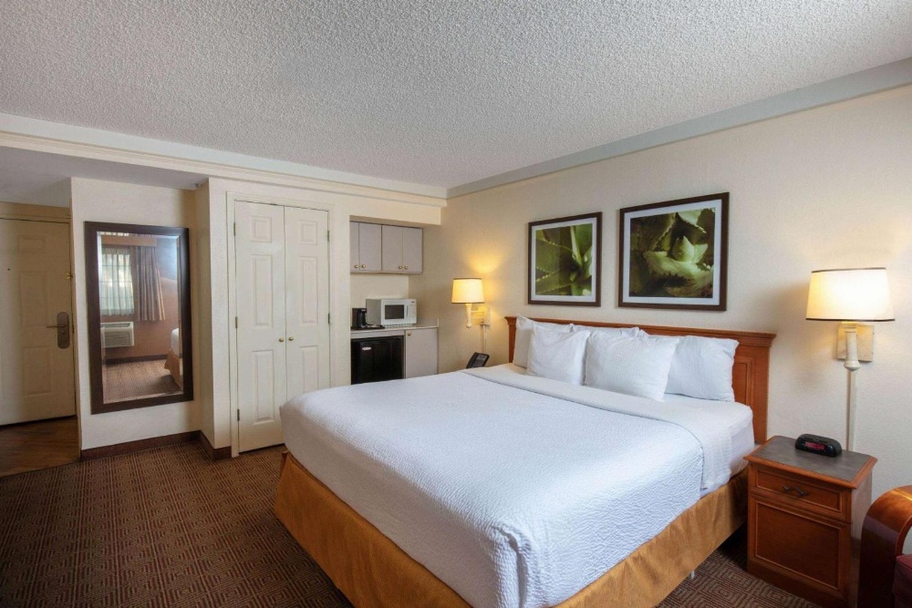La Quinta by Wyndham Las Vegas Airport N Conv.