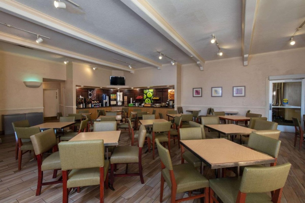 La Quinta by Wyndham Las Vegas Airport N Conv. Image 7